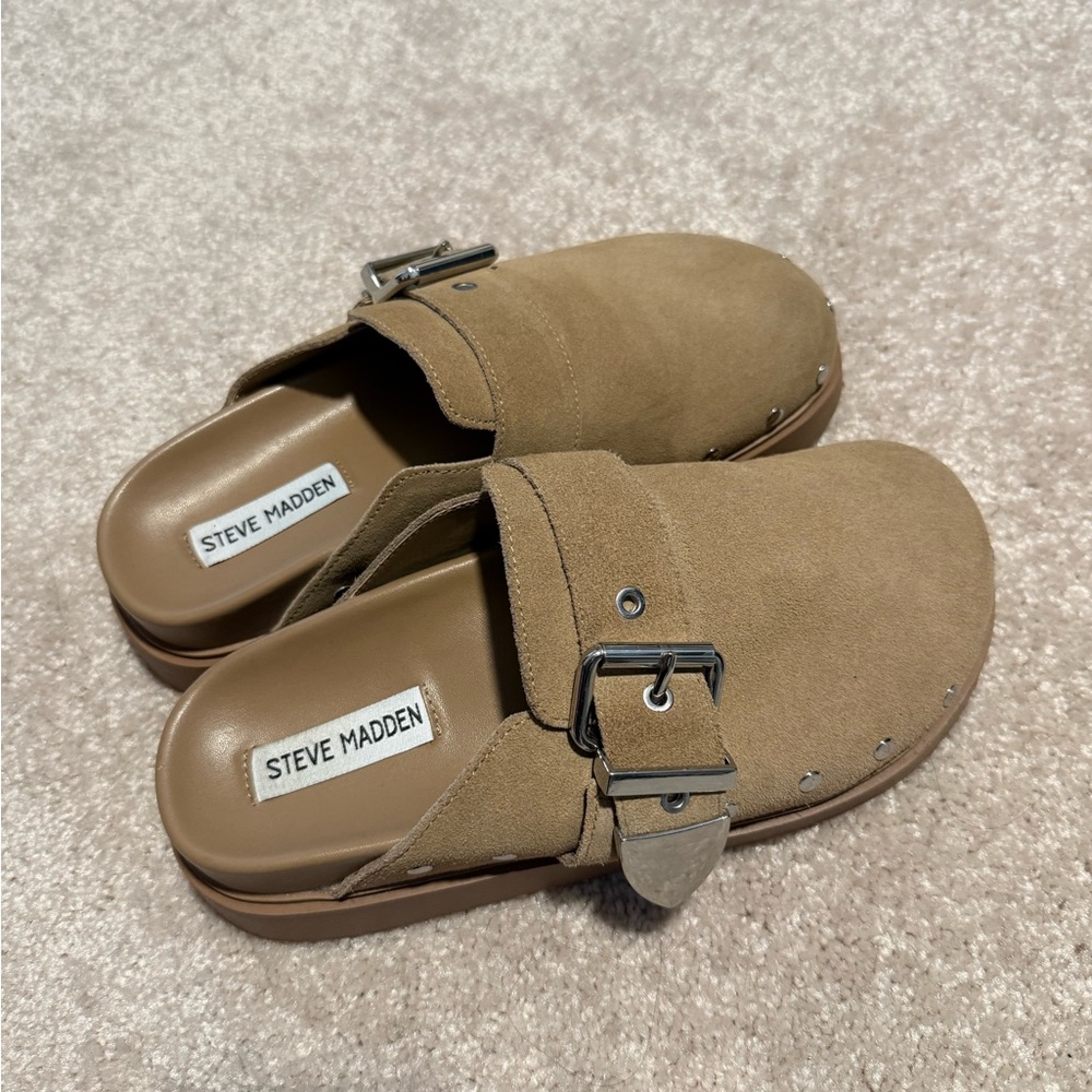 Steve Madden Beige Suede Buckle Clogs